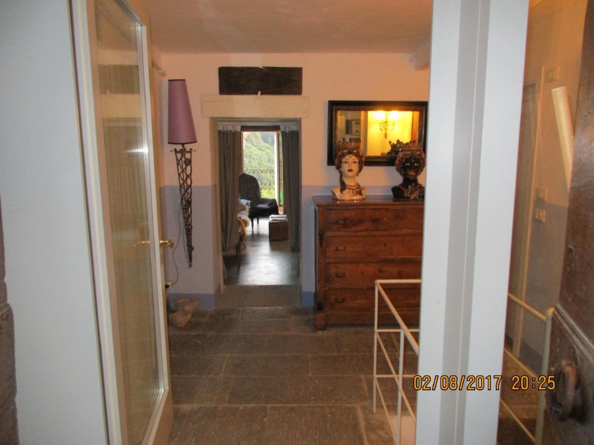 Viandanti, Artisti E Sognatori Bed & Breakfast Comano  Exterior foto