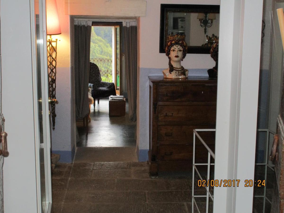 Viandanti, Artisti E Sognatori Bed & Breakfast Comano  Exterior foto