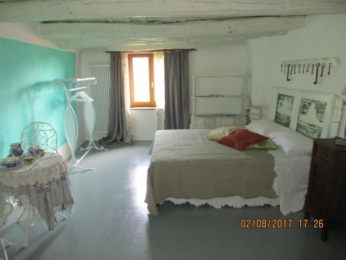 Viandanti, Artisti E Sognatori Bed & Breakfast Comano  Exterior foto
