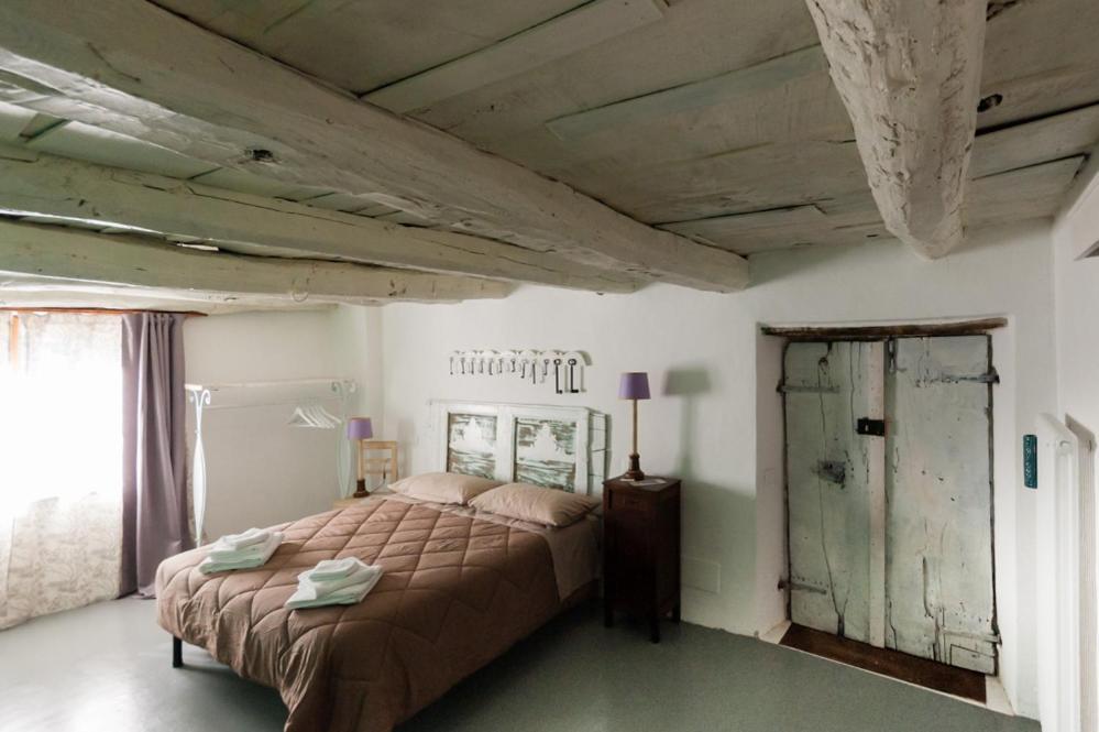 Viandanti, Artisti E Sognatori Bed & Breakfast Comano  Exterior foto